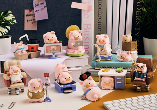 Фигурка LuLu the Piggy Office Series в сюрприз-боксе 1шт.