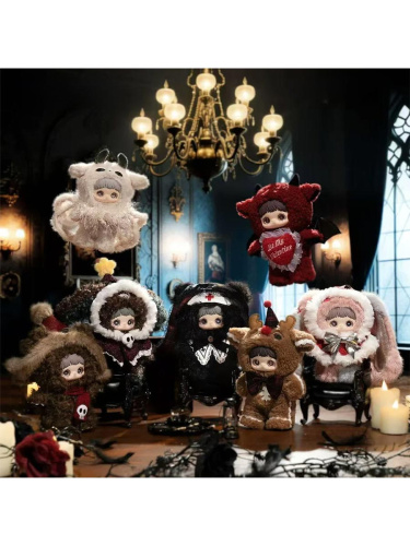 Мягкая игрушка с подвесом MayMei Зимние странности в сюрприз-боксе 20-22см, 1шт.