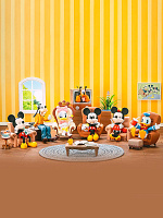 DISNEY MICKEY & FRIENDS Happy Friends Gathering ДИСНЕЙ Микки Маус Счастливые друзья 1 шт. в сюрприз боксе
