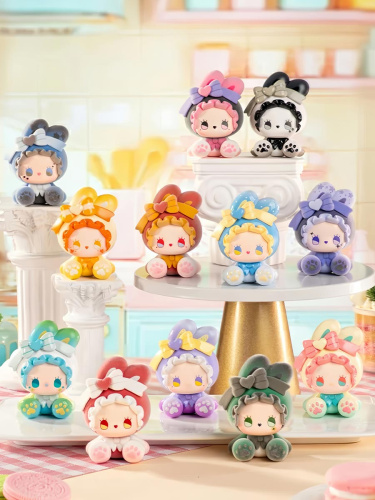 Фигурка Emma Bunny Collector Series Surprise Box Vol1 в сюрприз боксе, 1шт. 8см