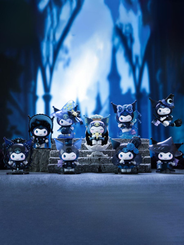 Фигурка Kuromi Пир ведьм Куроми в сюрприз-боксе 8см, 1шт.