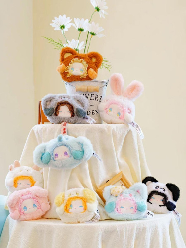 Мягкая игрушка Emma Secret forest EMMA TEA PARTY PLUSHES в сюрприз-боксе, 1шт.