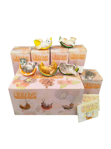 Фигурка Коты Фрукты в сюрприз боксе 1шт.